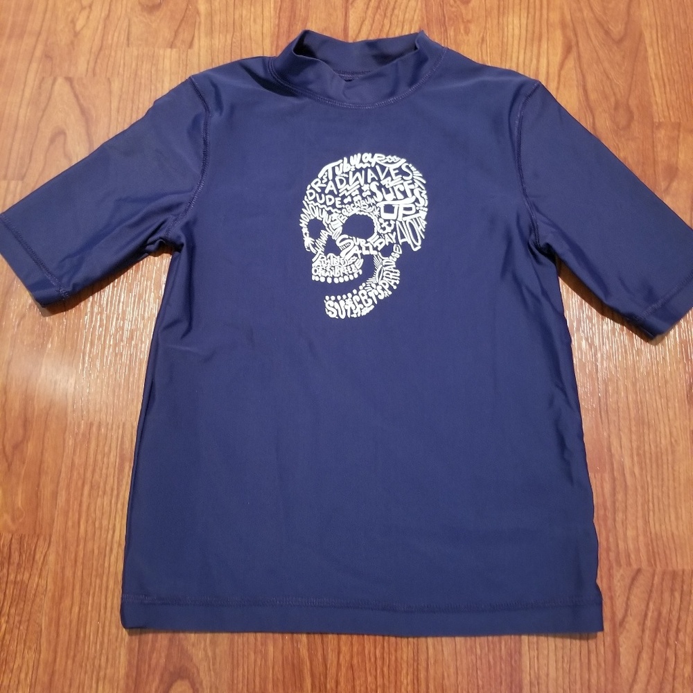 NEW Boys Skull Navy Blue Rashguard size S/P (6/7)
